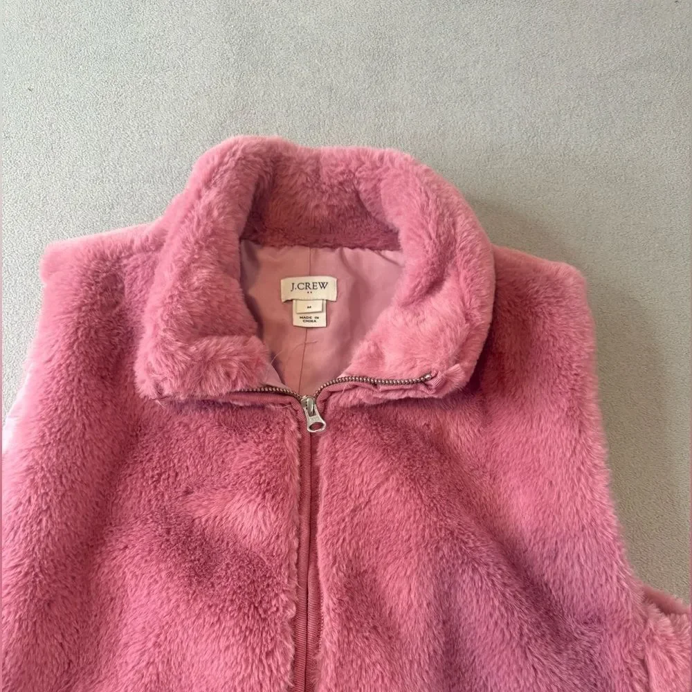 J Crew Women’s faux fur vest from J Crew size M - Picture 15 of 16